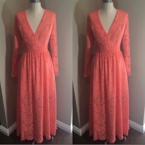 ⭐️BEBE maxi dress⭐️